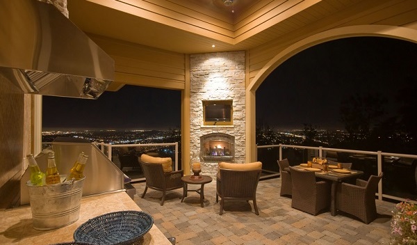 Outdoor TV Mounting Services in Miami